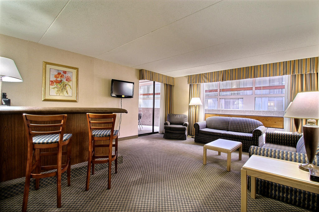 Hotel Muscatine Buitenkant foto