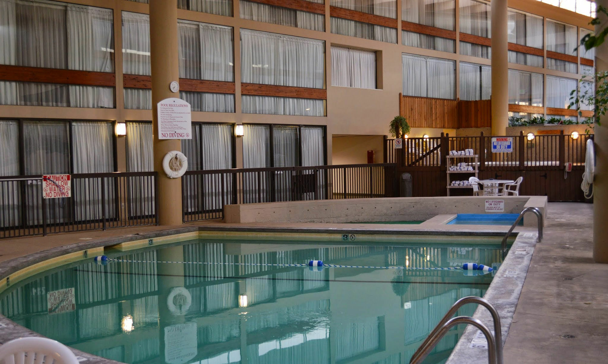 Hotel Muscatine Buitenkant foto